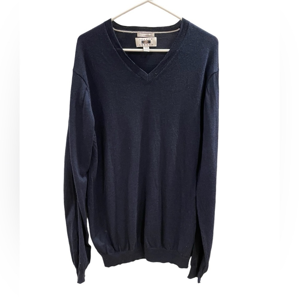 Joseph Abboud Navy V-Neck Extra Fine Meeino Wool Sweater